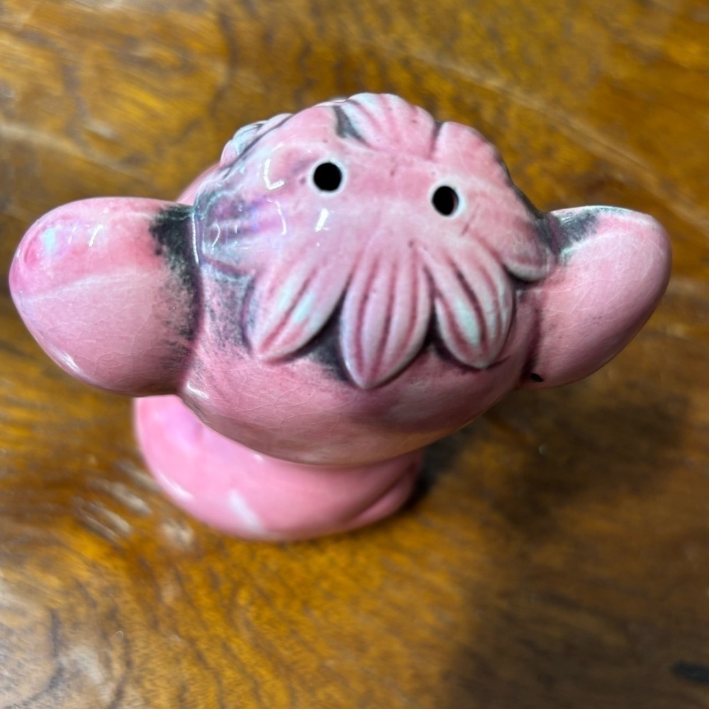 Vintage made in Japan anthropomorphic mouse salt and pepper shakers in pink - Picture 6 of 10